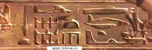 hieroglife uite una (sper fie mai mare)