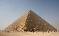 piramidele uite: