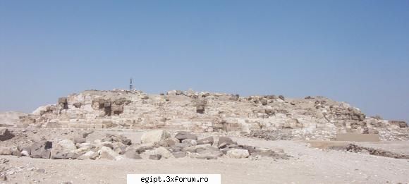 patra piramida din valea giseh una mai mare