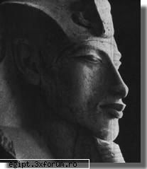 Akhenaton & Nefertiti - Akhenaton - profil - POZE
