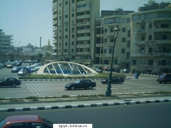 Alexandria - "perla Mediteranei" - Monument inchinat scribilor, este statuia unui - Egiptul modern