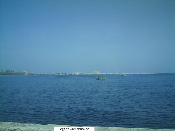 Alexandria - "perla Mediteranei" - Vedere de pe mare ..in departare se observa - Egiptul modern