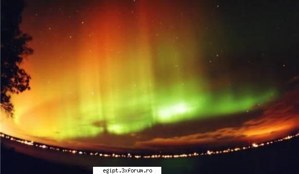 satelitii misiunii americane themis au in direct o violenta explozie magnetica care a iluminat cerul