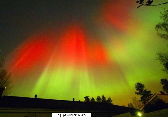 parca am mai auzit undeva  despre aurora pare ca si de pe pamantr se vede
as dortii sa vad si eu una