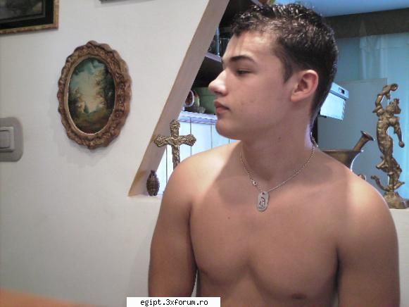 Poze cu userii forumului ! :) - ) just me a little bull :D - Sa ne prezentam!
