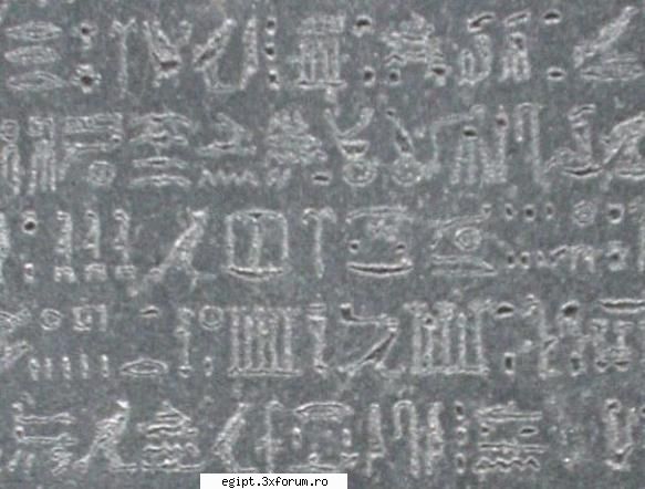 piatra din rosetta este o stelă dat�nd din anul 195 �.e.n., din timpul regelui ptolemeu v.